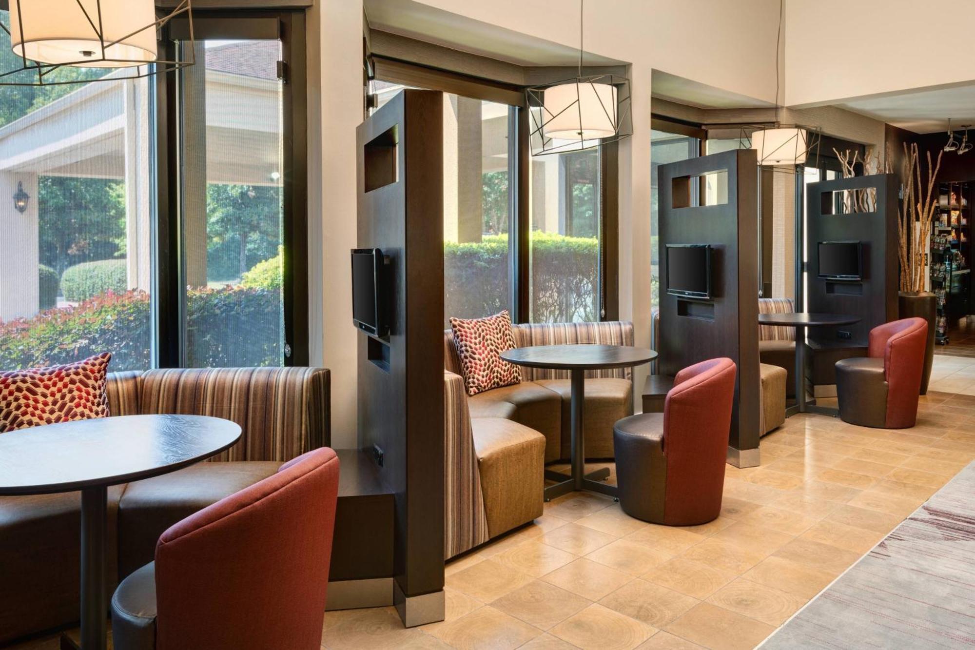 Courtyard By Marriott Atlanta Executive Park/Emory Hotel Exterior photo